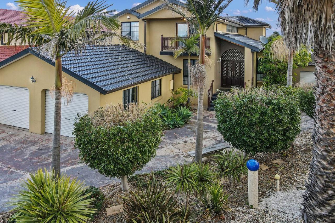 12 Mins To Mel Airport-Good Wood House Apartamento St Albans Exterior foto