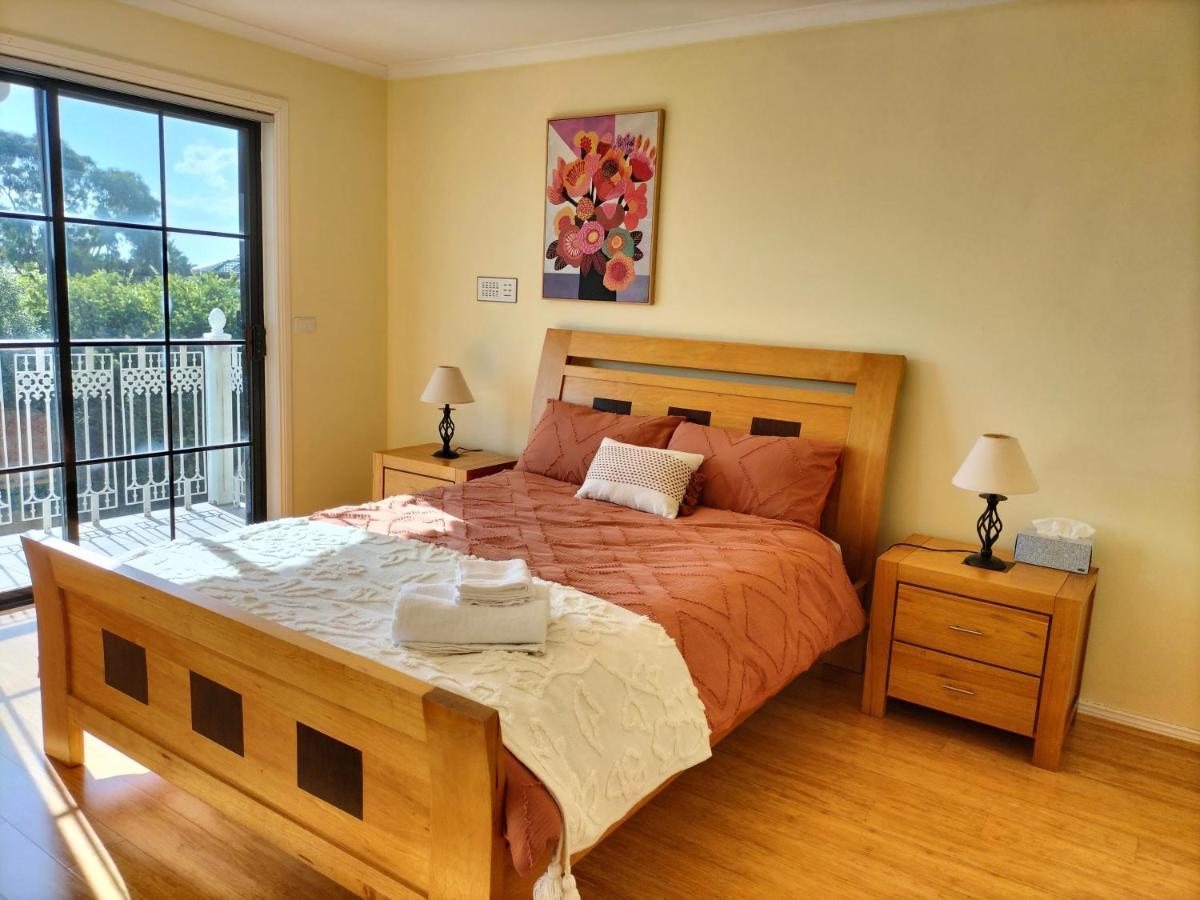 12 Mins To Mel Airport-Good Wood House Apartamento St Albans Exterior foto