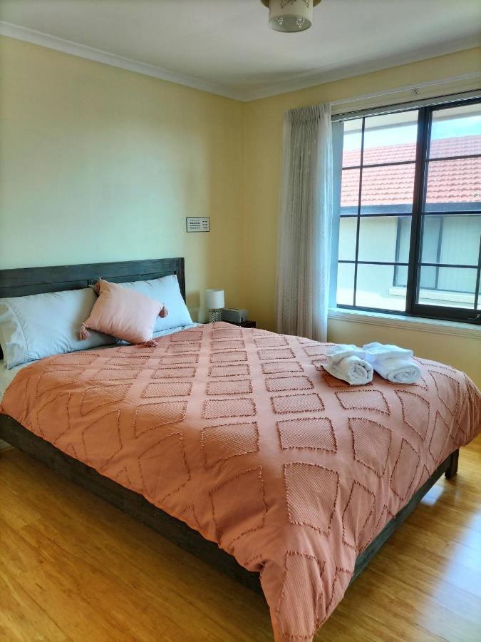 12 Mins To Mel Airport-Good Wood House Apartamento St Albans Exterior foto